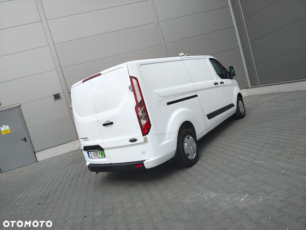 Ford TRANSIT CUSTOM - 4
