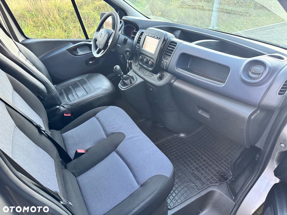 Opel Vivaro - 16