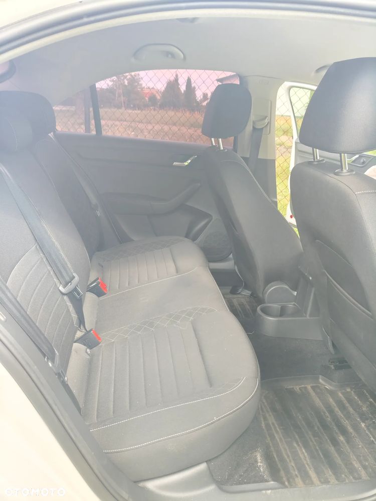 Skoda RAPID 1.2 TSI Style - 8