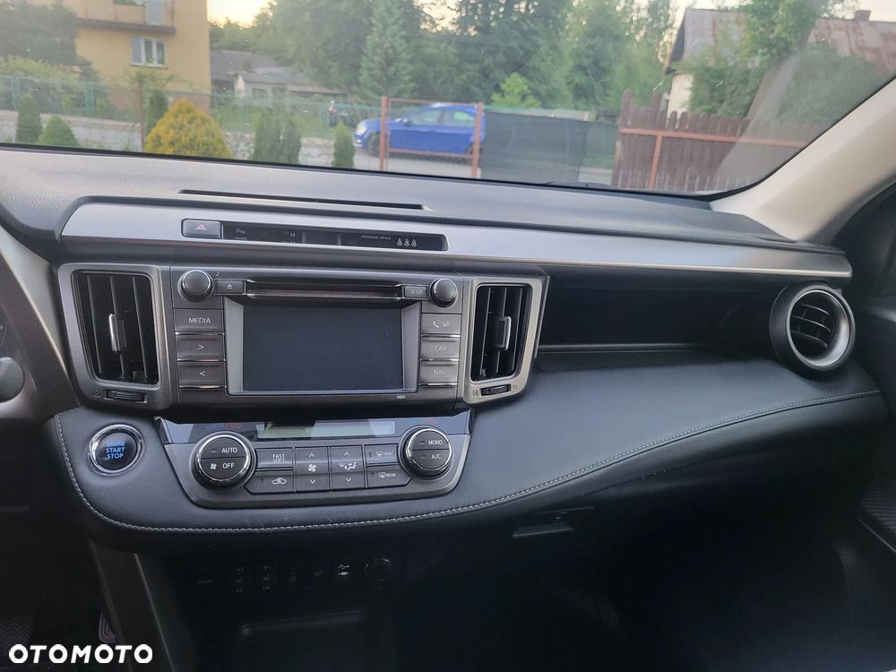 Toyota RAV4 2.0 D-4D Premium - 17