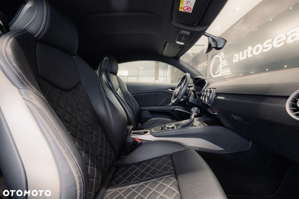 Audi TT Coupé - 17