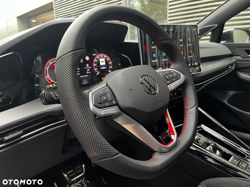 Volkswagen Golf - 11