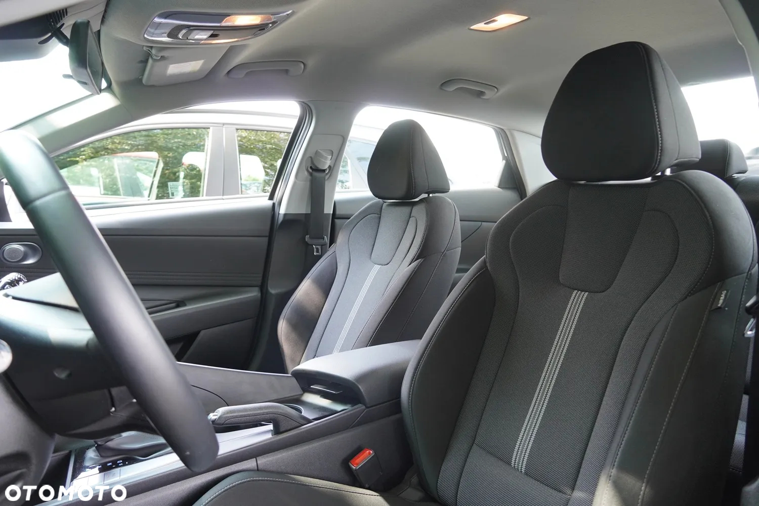 Hyundai Elantra 1.6 Modern CVT - 21