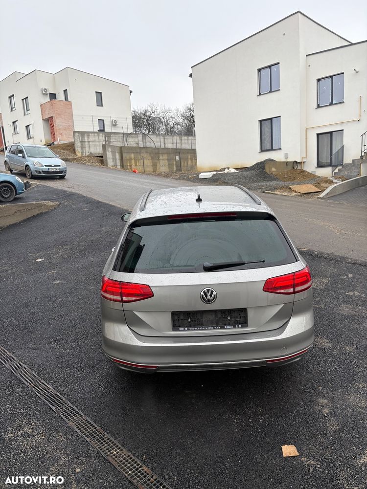 Volkswagen Passat 2.0 TDI DSG (BlueMotion Technology) Comfortline - 3