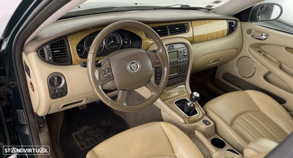 Jaguar X-Type SW 2.0 D Executive - 12