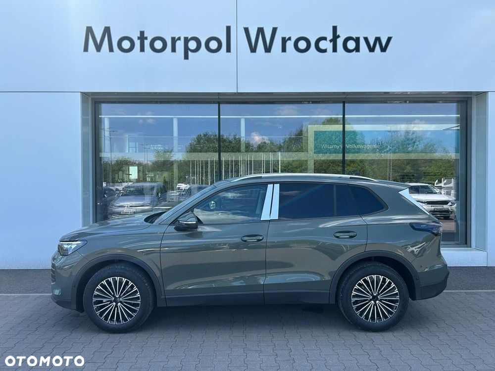 Volkswagen Tiguan - 9