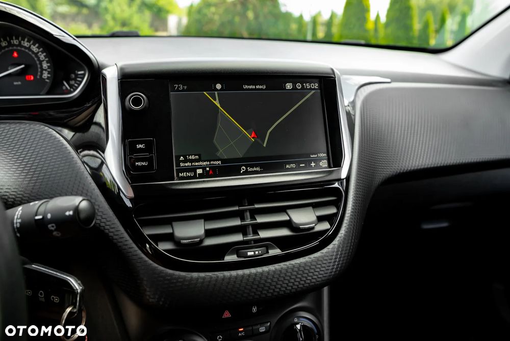 Peugeot 2008 1.6 BlueHDi Allure S&S - 31