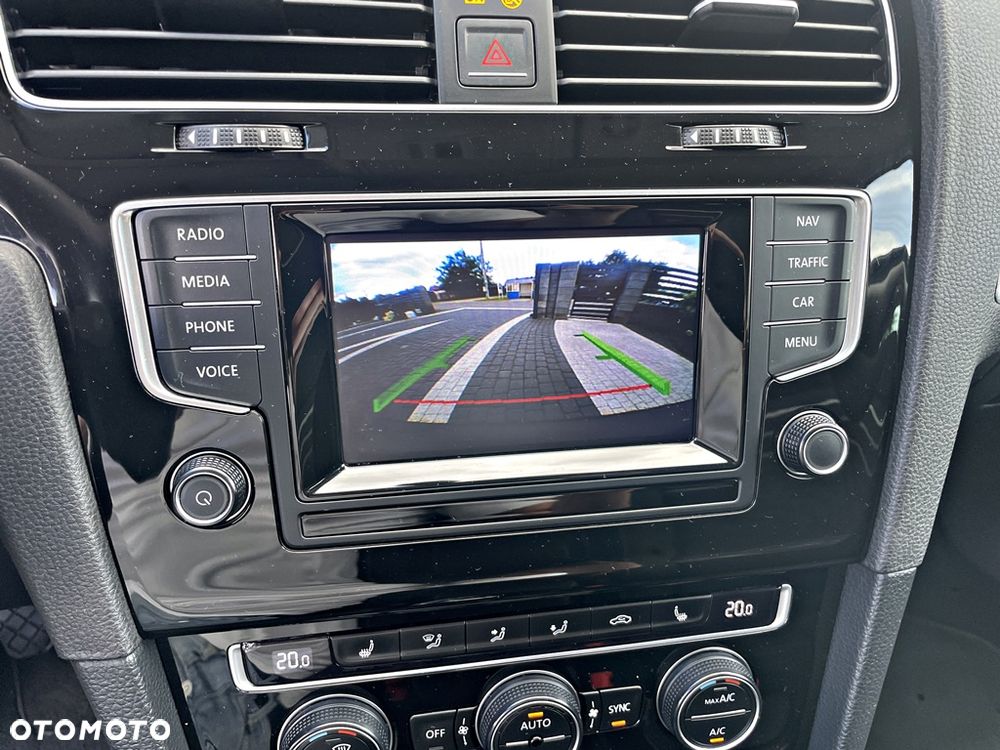 Volkswagen Golf 2.0 TDI 4Motion BlueMotion Technology Cup - 25