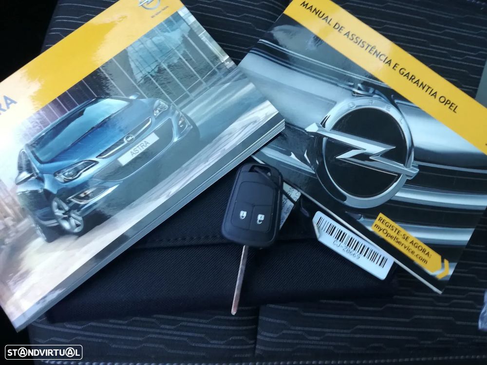 Opel Astra 1.3 CDTI Cosmo - 32