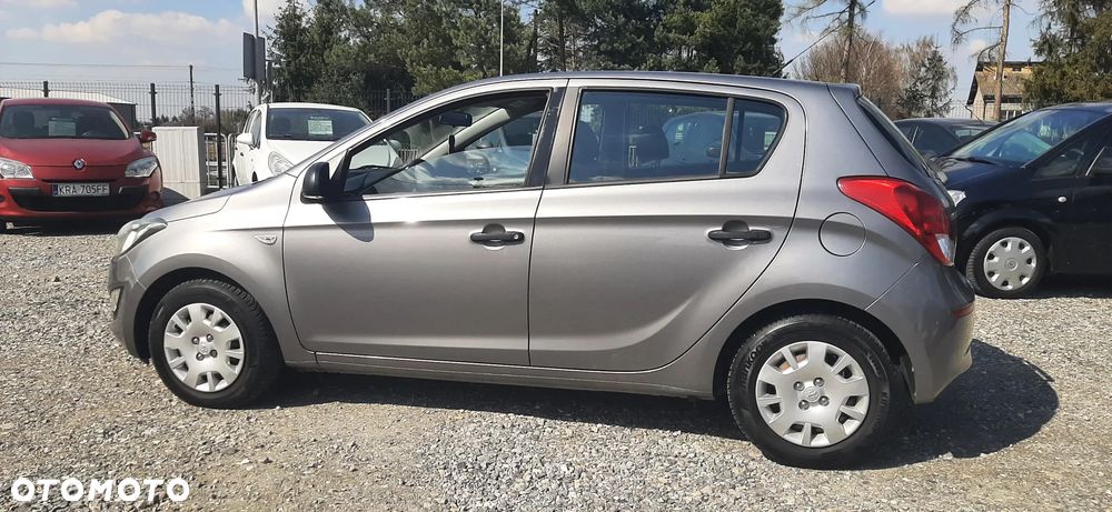 Hyundai i20 - 15
