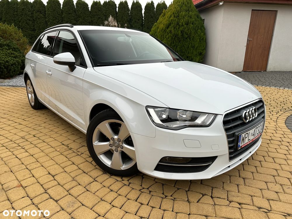 Audi A3 Sportback 1.4 TFSI Ambiente - 36