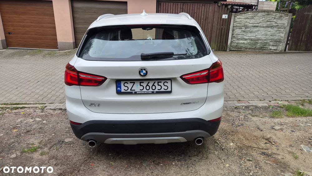 BMW X1 xDrive18d - 22
