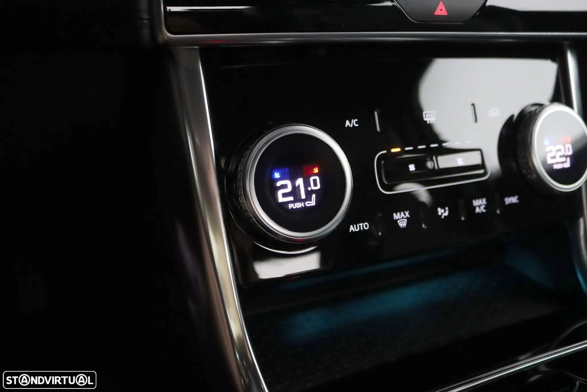Jaguar XE D180 Aut. R-Dynamic S - 11