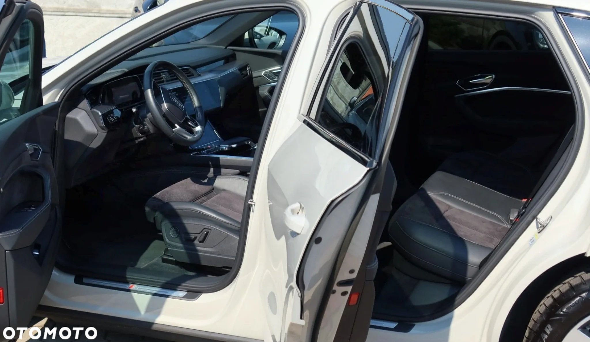 Audi e-tron 50 quattro S line - 11