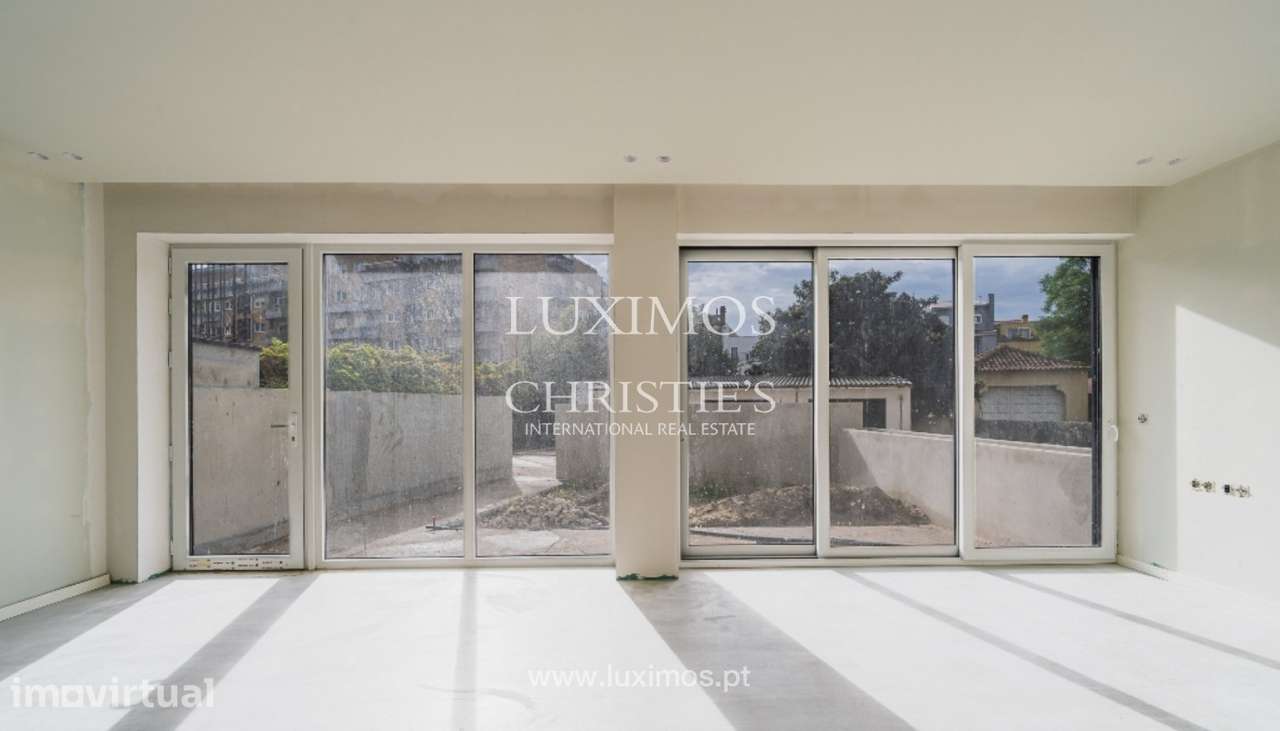Apartamento T4 Duplex com jardim e varanda à venda nas Antas, Porto - Grande imagem: 4/23