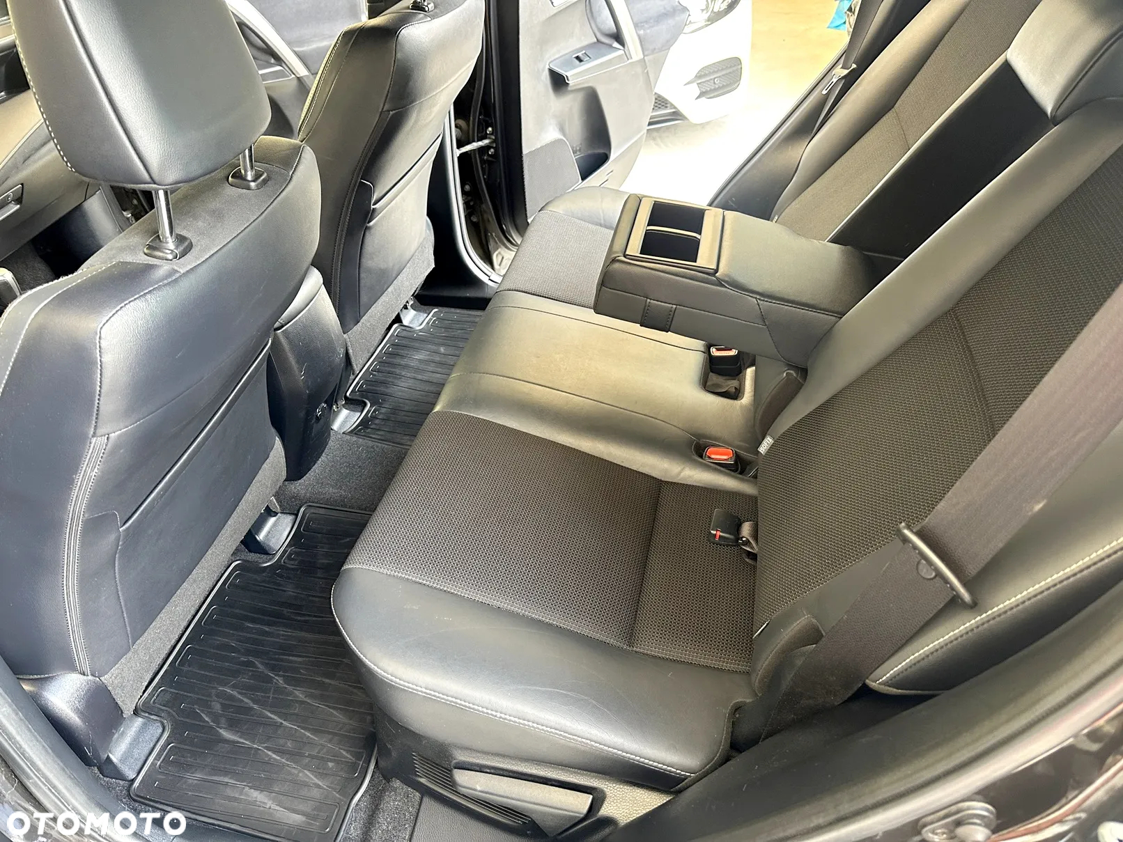 Toyota RAV4 Hybrid Premium 4x2 - 8