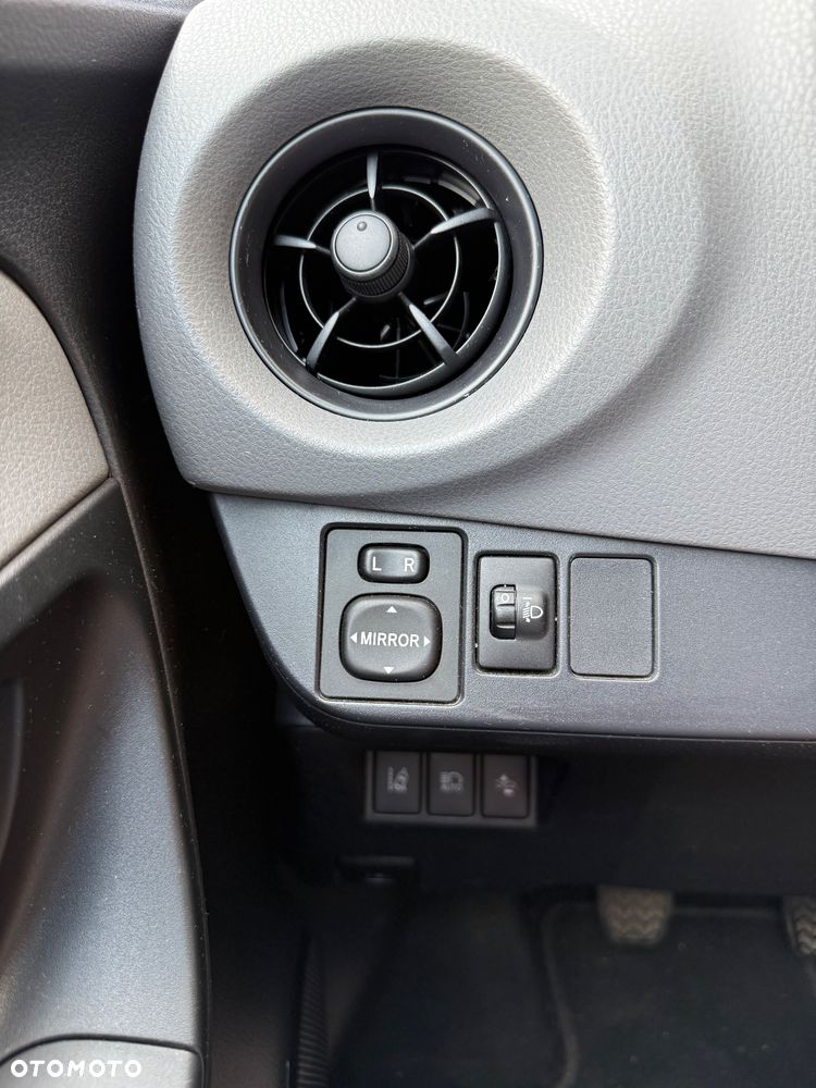 Toyota Yaris 1.5 Active - 6