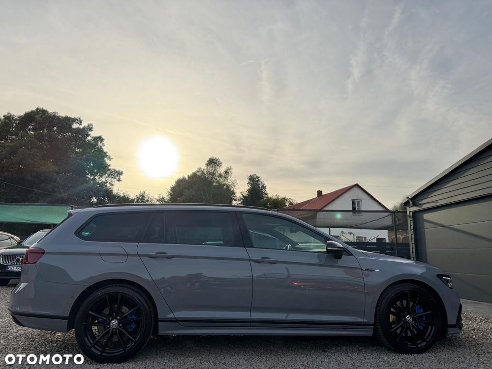 Volkswagen Passat 2.0 TDI SCR 4Motion DSG Elegance - 16