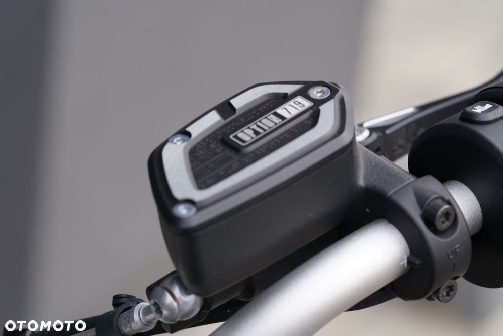 BMW R - 13