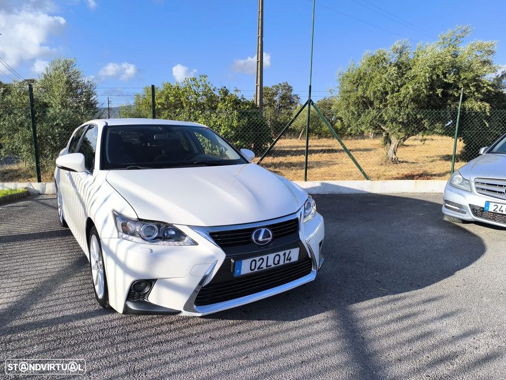 Lexus CT 200h - 2
