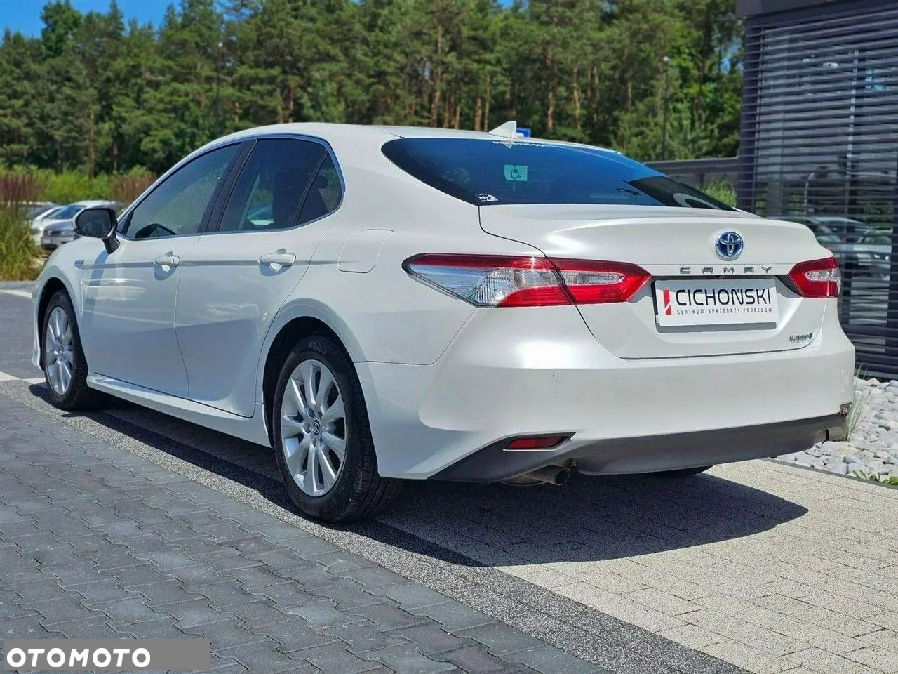 Toyota Camry - 11
