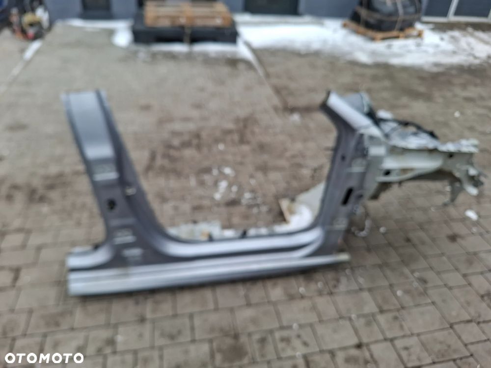 Peugeot 208 II prawa podłużnica prawy prog - 2