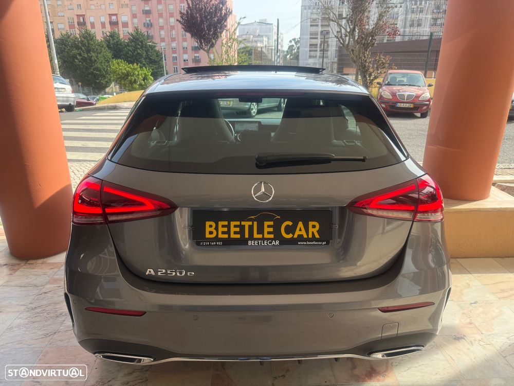 Mercedes-Benz A 250 e AMG Line - 14