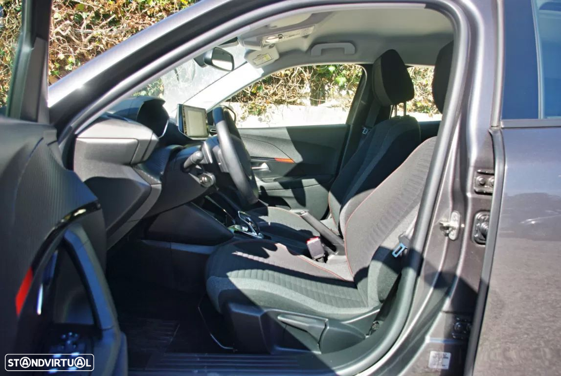 Peugeot 2008 1.2 PureTech Active Pack EAT8 - 18