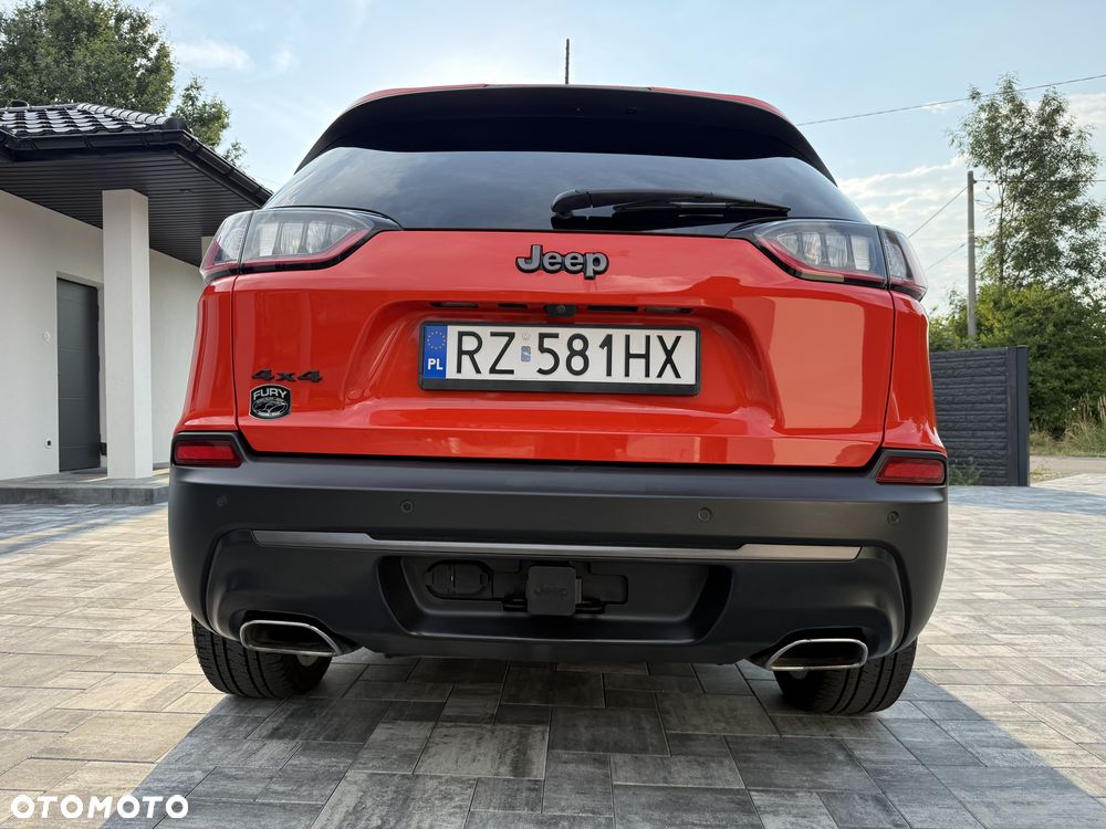 Jeep Cherokee - 4
