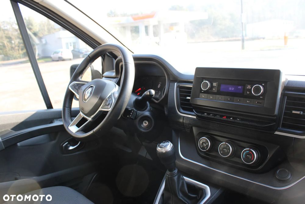 Renault Trafic - 24