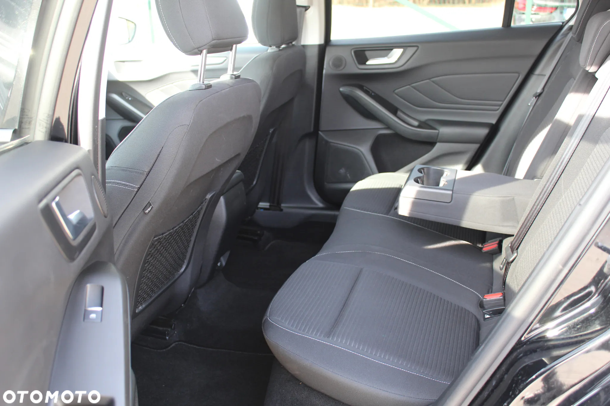 Ford Focus 2.0 EcoBlue Start-Stopp-System TITANIUM - 27