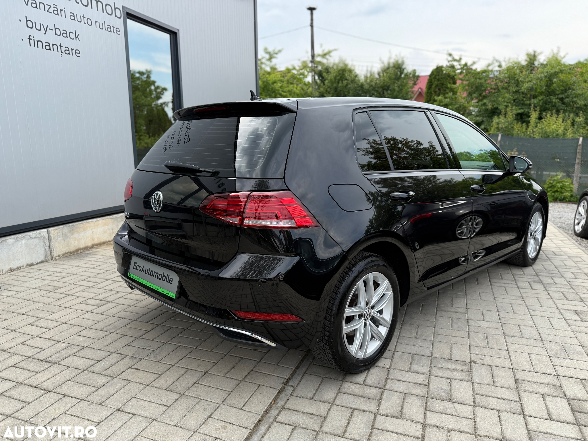Volkswagen Golf 2.0 BlueTDI DSG Comfortline - 3