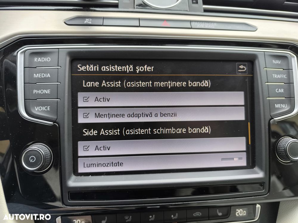 Volkswagen Passat 2.0 TDI SCR DSG Highline - 18