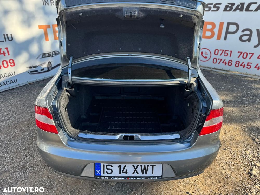 Skoda Superb 2.0 TDI Ambition DSG - 18