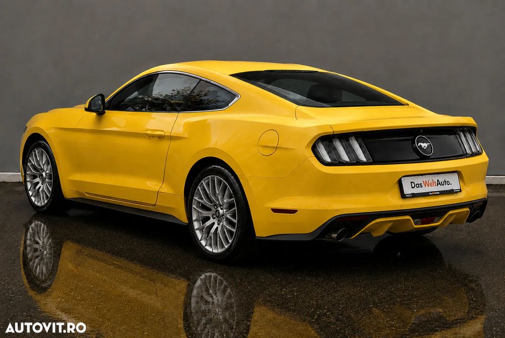 Ford Mustang - 5
