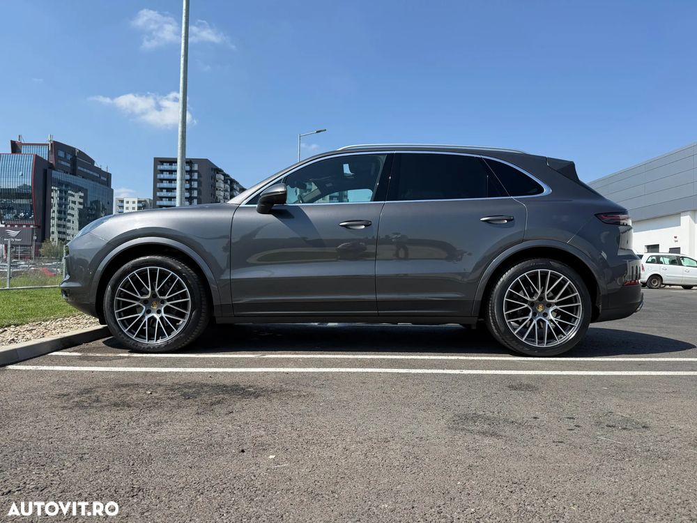 Porsche Cayenne Standard - 3