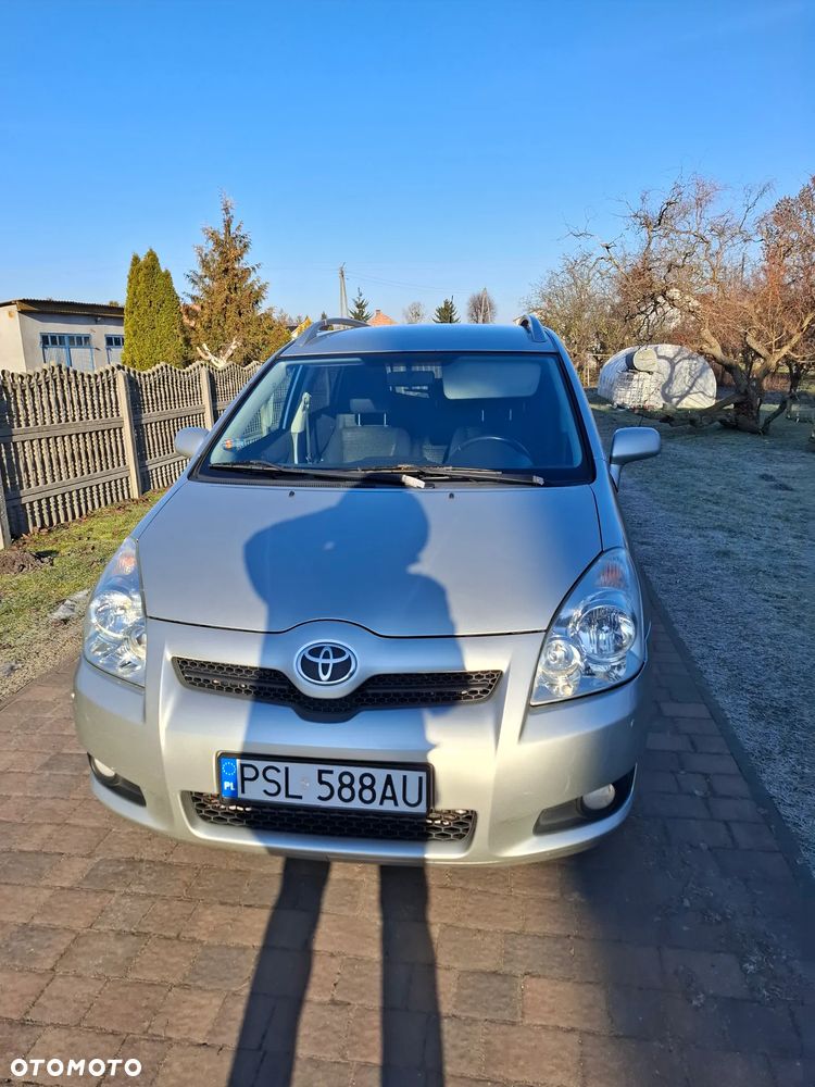Toyota Corolla Verso - 3