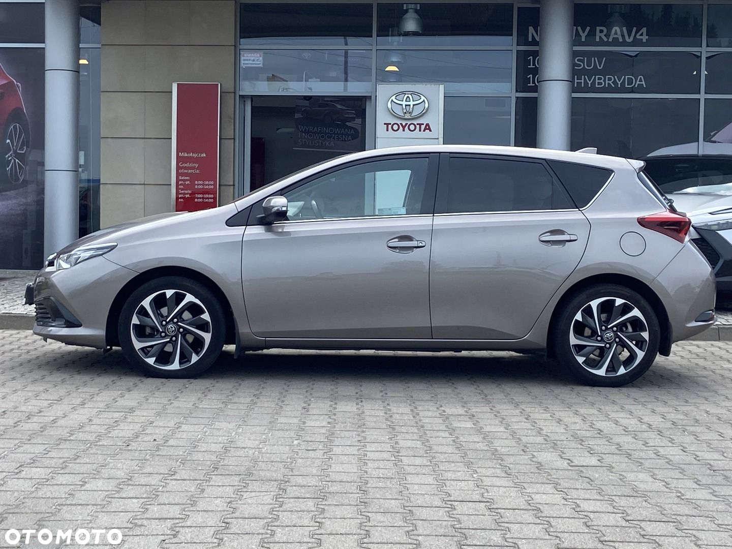 Toyota Auris 1.6 Comfort - 4