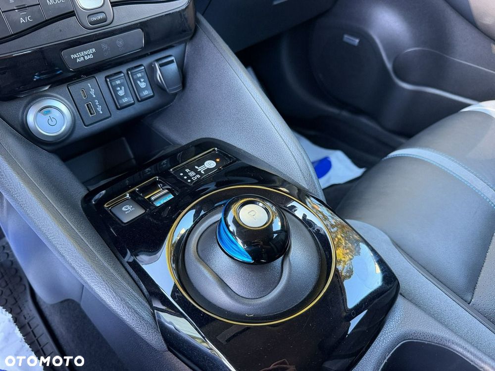 Nissan Leaf - 14