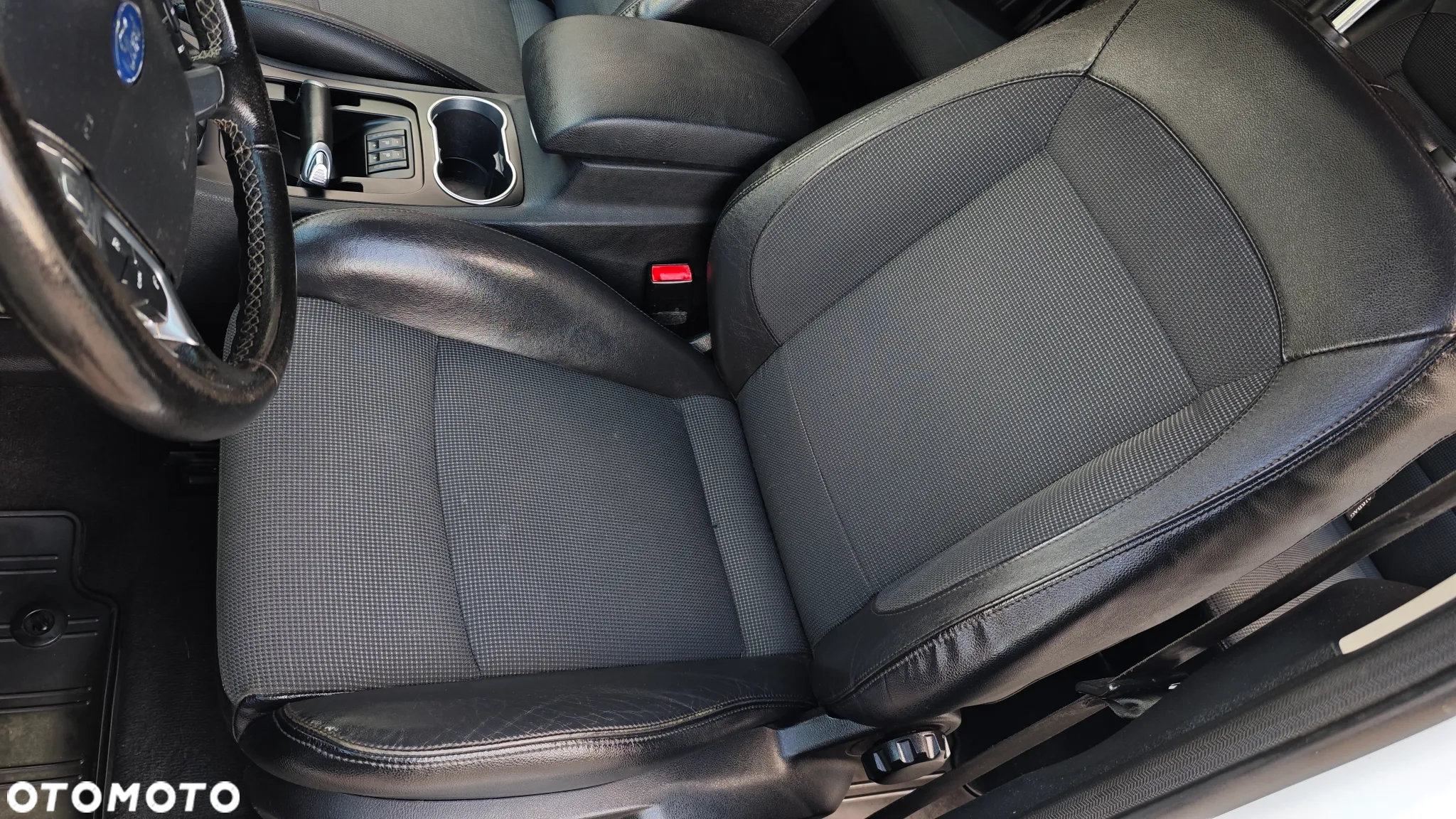 Ford Galaxy 2.0 TDCi Titanium - 12