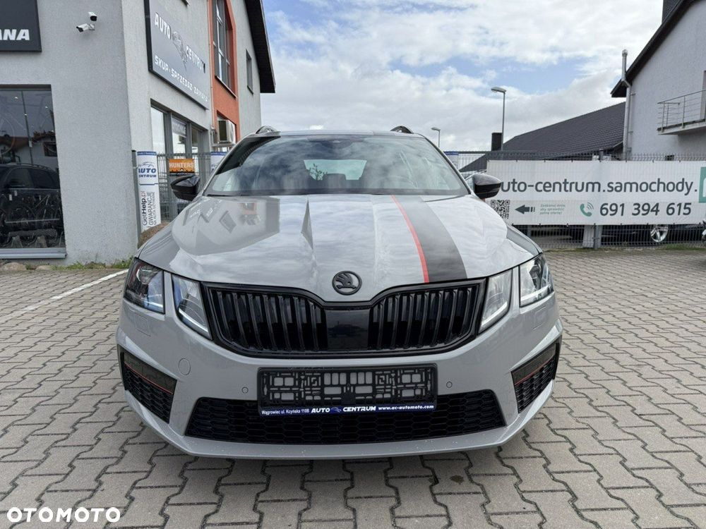 Skoda Octavia Combi 2.0 TDI DSG RS - 4