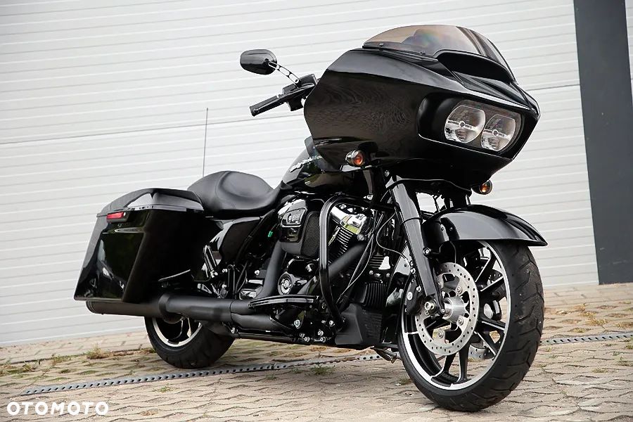 Harley-Davidson Touring Road Glide - 1