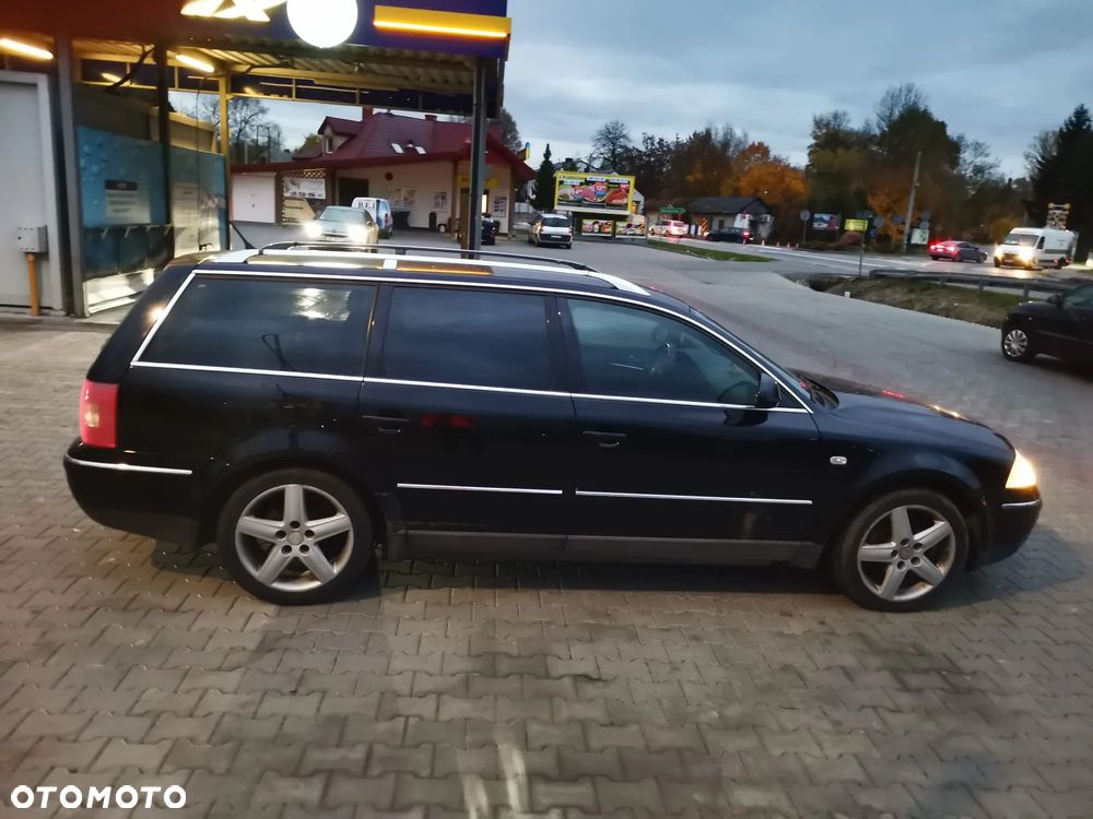 Volkswagen Passat 1.9 TDI Highline - 2