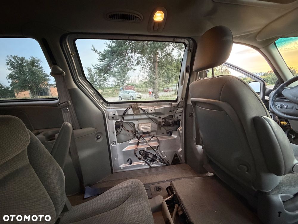 Dodge Grand Caravan - 6