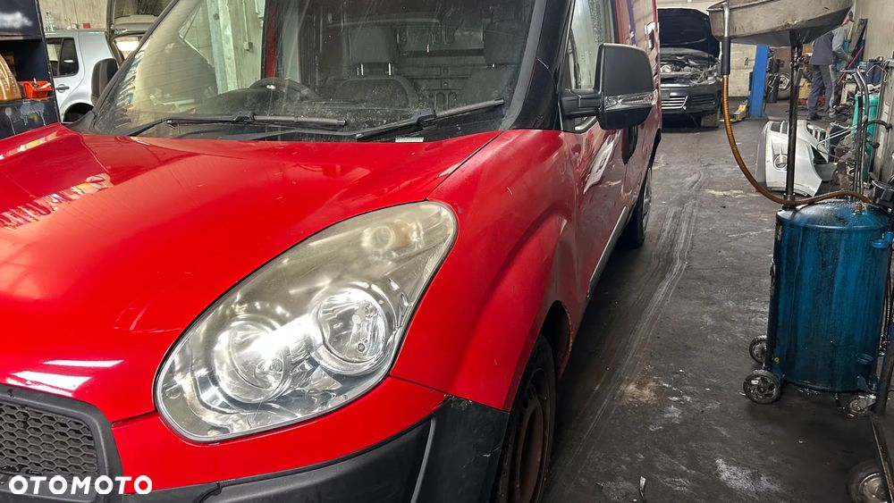 Maska Fiat  Doblo XL '14 uszkodzenia - 4