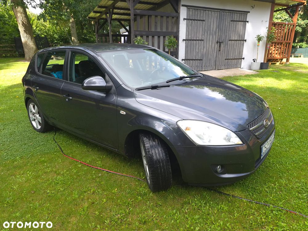 Kia Ceed 1.6 Crdi Comfort - 2