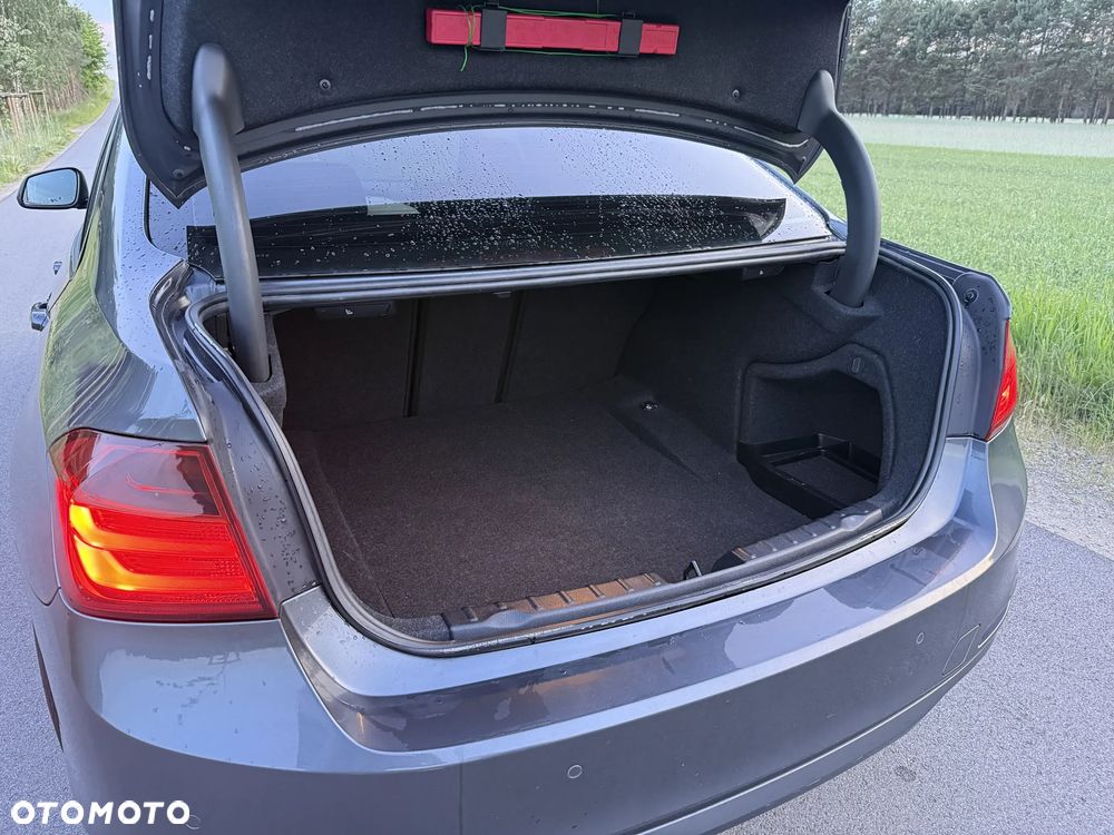 BMW Seria 3 - 13