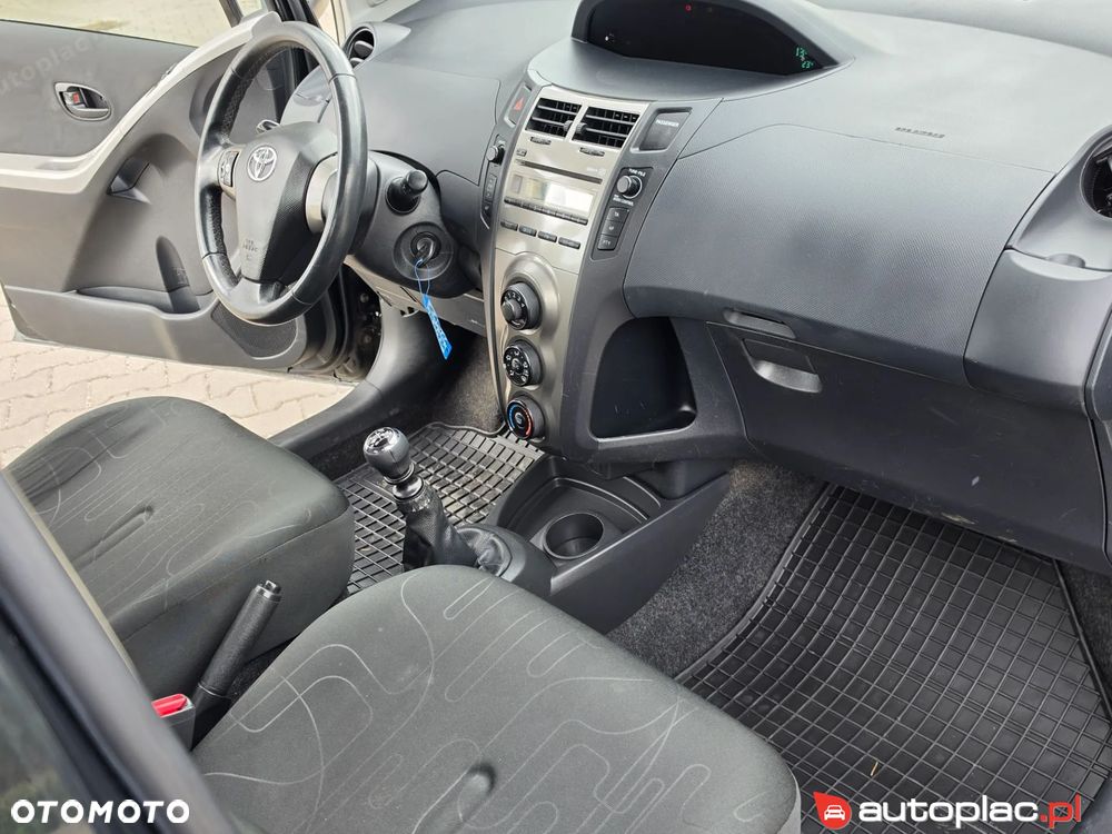 Toyota Yaris 1.33 Sol - 14