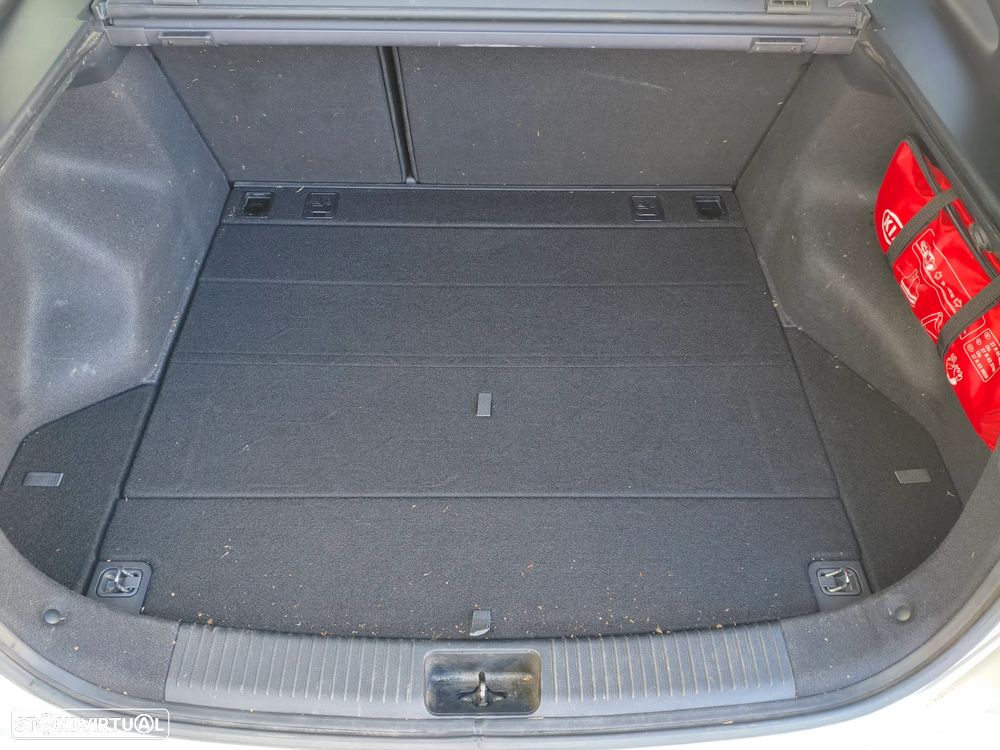 Kia Ceed SW 1.6 CRDi GT Line 7DCT - 26