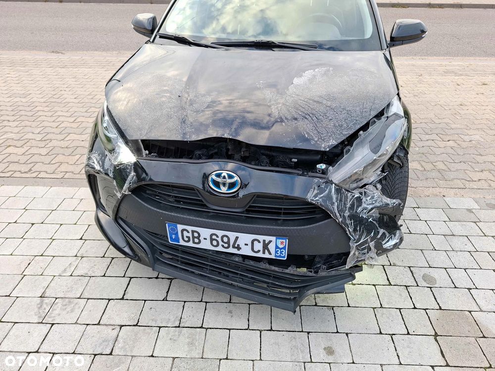 Toyota Yaris Hybrid 100 Life - 17